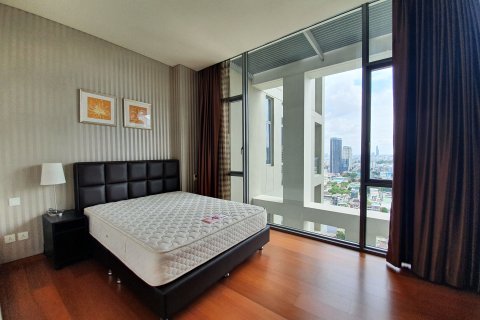 Кондоминиум с 3 спальнями в Сатхоне, Бангкок, Таиланд № 153630 - фото 18