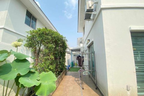 House in Pattaya, Thailand 3 bedrooms № 153633 - photo 10