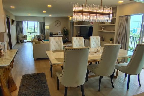 Condo in Hua Hin, Thailand, 2 bedrooms  № 153282 - photo 8