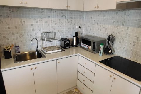 Condo in Hua Hin, Thailand, 2 bedrooms  № 153282 - photo 16