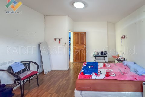 House in Pathum Thani, Thailand 3 bedrooms № 164390 - photo 13