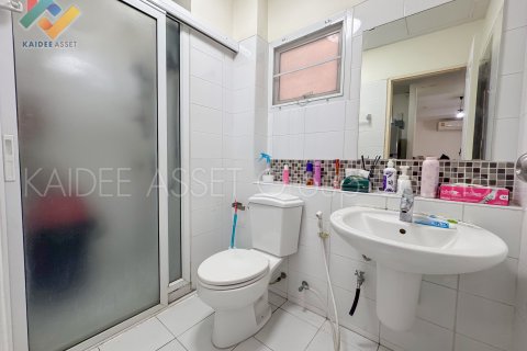 House in Pathum Thani, Thailand 3 bedrooms № 164390 - photo 14