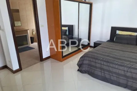 House in Pattaya, Thailand 3 bedrooms № 210450 - photo 13