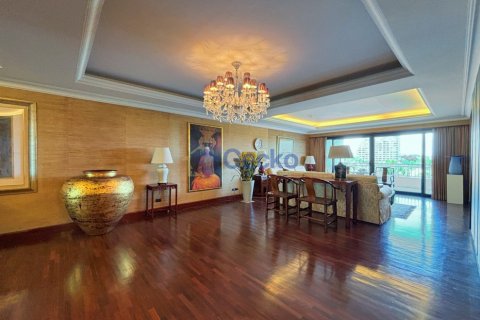 Condo in Pattaya, Thailand, 2 bedrooms  № 210125 - photo 11