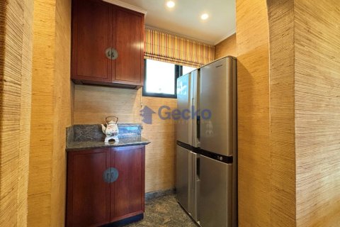 Condo in Pattaya, Thailand, 2 bedrooms  № 210125 - photo 17