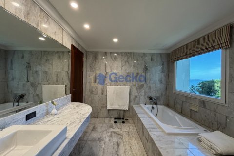 Condo in Pattaya, Thailand, 2 bedrooms  № 210125 - photo 26