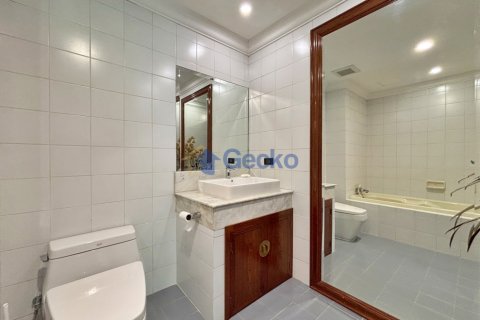 Condo in Pattaya, Thailand, 2 bedrooms  № 210125 - photo 23