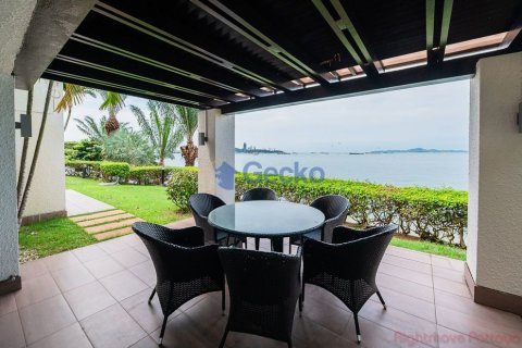 Condo in Pattaya, Thailand, 3 bedrooms  № 210124 - photo 2