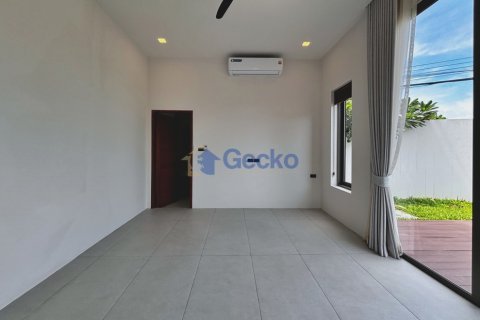 House in Pattaya, Thailand 4 bedrooms № 210121 - photo 20