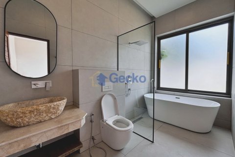 House in Pattaya, Thailand 4 bedrooms № 210121 - photo 21