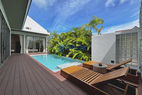 House in Pattaya, Thailand 4 bedrooms № 210121