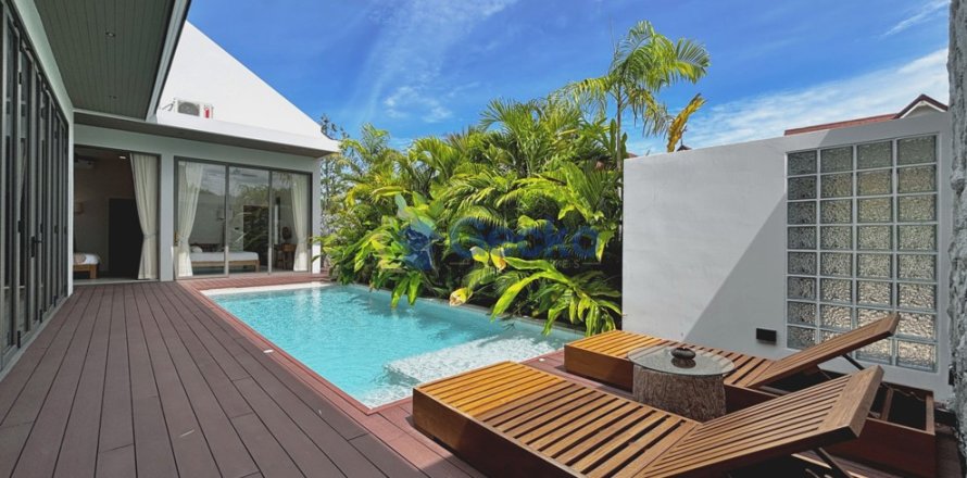 House in Pattaya, Thailand 4 bedrooms № 210121