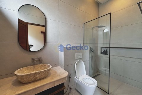 House in Pattaya, Thailand 4 bedrooms № 210121 - photo 14