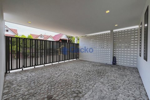 House in Pattaya, Thailand 4 bedrooms № 210121 - photo 12