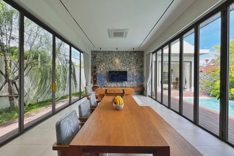 House in Pattaya, Thailand 4 bedrooms № 210121 - photo 5