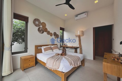 House in Pattaya, Thailand 4 bedrooms № 210121 - photo 13