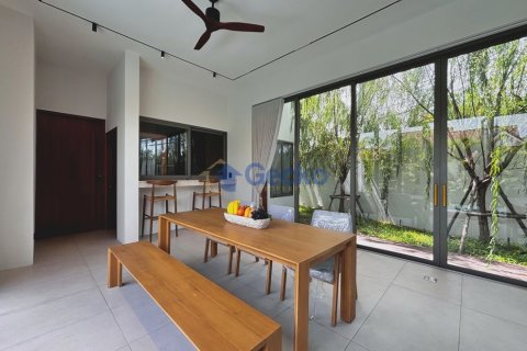 House in Pattaya, Thailand 4 bedrooms № 210121 - photo 7