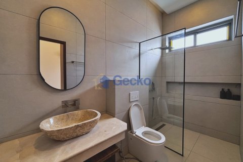 House in Pattaya, Thailand 4 bedrooms № 210121 - photo 17