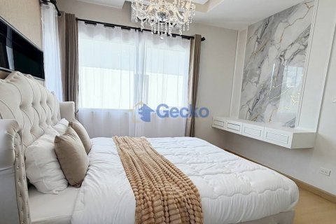 House in Pattaya, Thailand 3 bedrooms № 210123 - photo 16