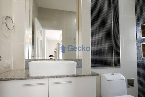 House in Pattaya, Thailand 3 bedrooms № 210123 - photo 25