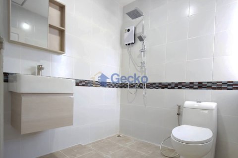 House in Pattaya, Thailand 3 bedrooms № 210123 - photo 13