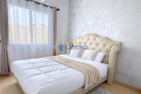 House in Pattaya, Thailand 3 bedrooms № 210123 - photo 29