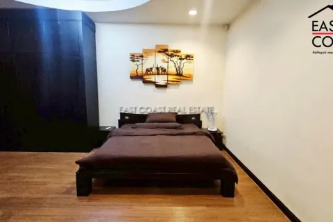 Casa de 3 dormitorios en Jomtien Beach, Pattaya, Tailandia № 212468 - foto 22