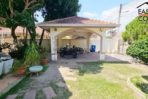 Casa de 3 dormitorios en Jomtien Beach, Pattaya, Tailandia № 212468 - foto 9