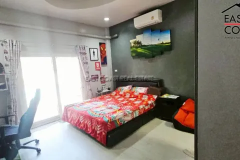 Casa de 3 dormitorios en Jomtien Beach, Pattaya, Tailandia № 212468 - foto 14