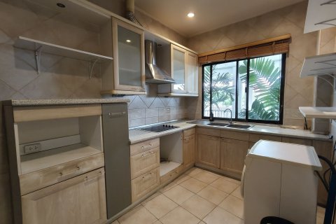 Condo in Pattaya, Thailand, 2 bedrooms  № 136556 - photo 10