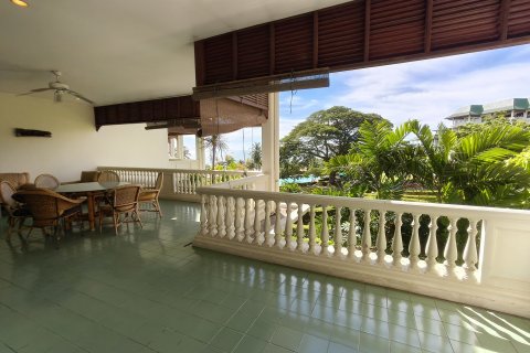 Condo in Pattaya, Thailand, 2 bedrooms  № 136556 - photo 17