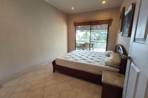 Condo in Pattaya, Thailand, 2 bedrooms  № 136556 - photo 11
