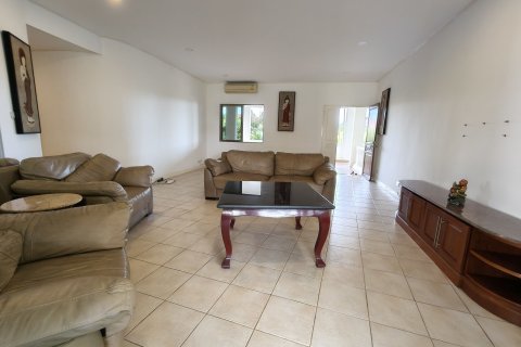 Condo in Pattaya, Thailand, 2 bedrooms  № 136556 - photo 2