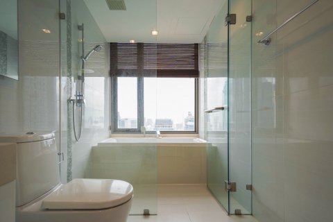 Condo à Sathon, Bangkok, Thaïlande, 2 chambres  № 136555 - photo 12