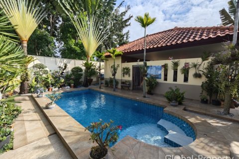 House in Pattaya, Thailand 3 bedrooms № 152372 - photo 26