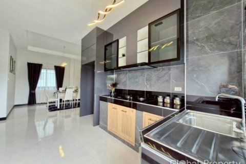 Дом в Паттайе, Таиланд с 3 спальнями  № 152369 - фото 18