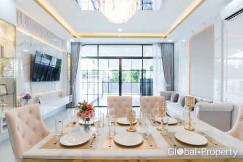 Дом в Паттайе, Таиланд с 3 спальнями  № 152371 - фото 12