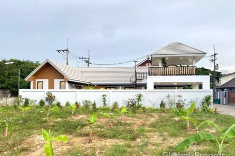 House in Pattaya, Thailand 3 bedrooms № 152370 - photo 7