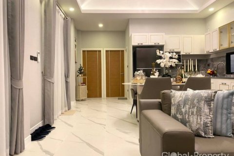 House in Pattaya, Thailand 3 bedrooms № 152370 - photo 21