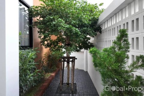 House in Pattaya, Thailand 3 bedrooms № 152370 - photo 15