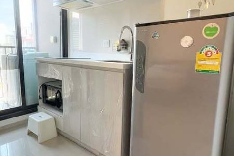 Studio in the Condo in Huai Khwang, Bangkok, Thailand № 156640 - photo 2