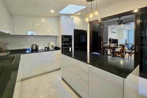 Duplex in Ko Samui, Thailand 3 bedrooms № 138547 - photo 8