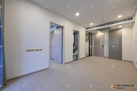 Condo in Bangkok, Thailand, 1 bedroom  № 197445 - photo 2