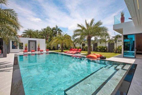 Villa in Phuket, Thailand 5 bedrooms № 147551 - photo 14