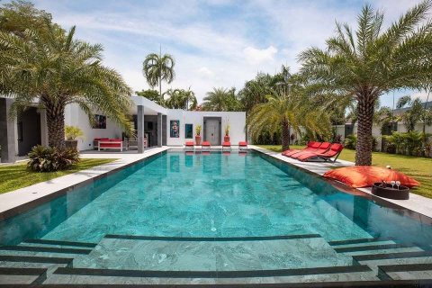 Villa in Phuket, Thailand 5 bedrooms № 147551 - photo 10