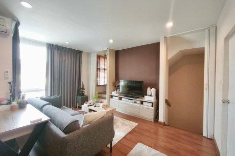 Townhouse in Lat Krabang, Bangkok, Thailand 3 bedrooms № 147548 - photo 4