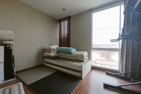 Townhouse in Lat Krabang, Bangkok, Thailand 3 bedrooms № 147548 - photo 14