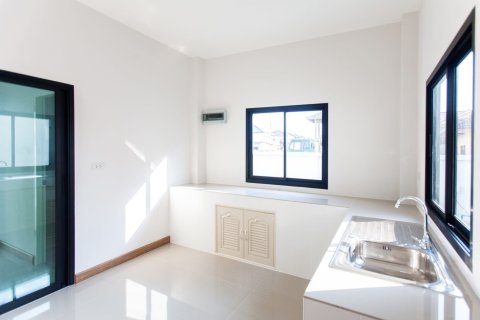 Maison à Saraphi, Thaïlande 4 chambres № 147549 - photo 11