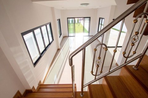 Maison à Saraphi, Thaïlande 4 chambres № 147549 - photo 4