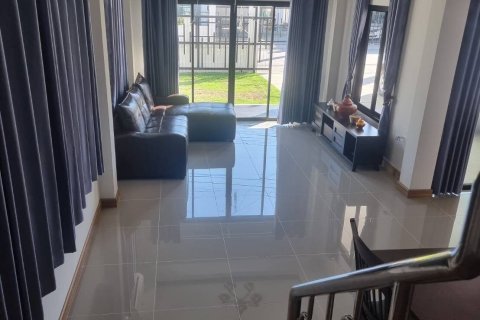 Maison à Saraphi, Thaïlande 4 chambres № 147549 - photo 2